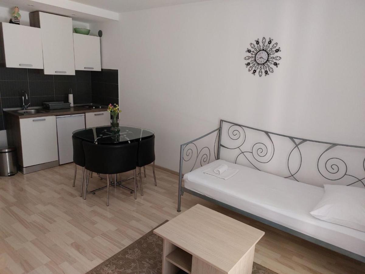 Apartment Ab Batala *