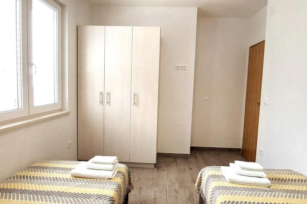 Apartment Infinity, Free Parking