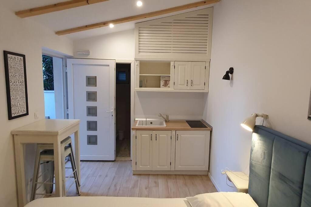 Apartment Small Cozy With Terrace