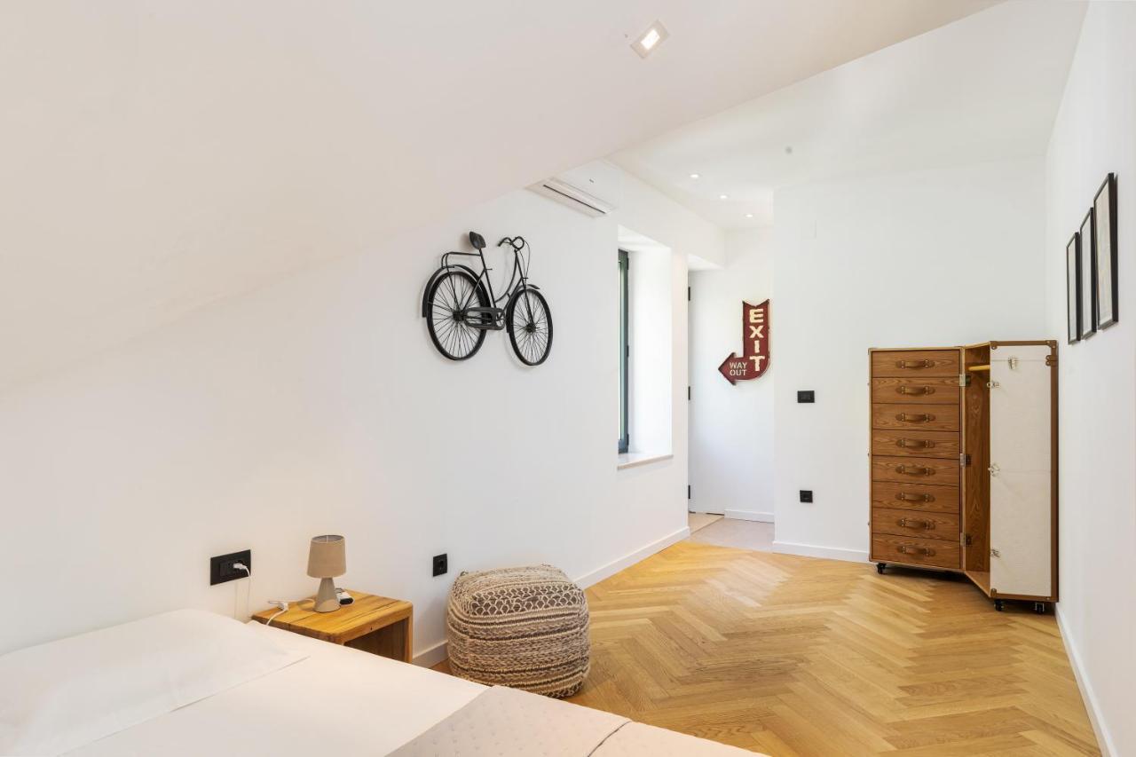 Apartment B With Old Town & Sea View