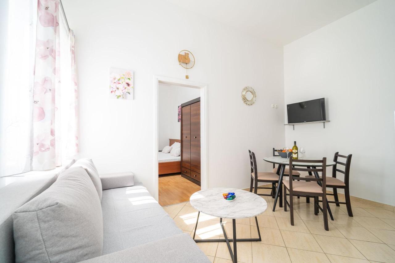 Kairos Holidays Apartment *