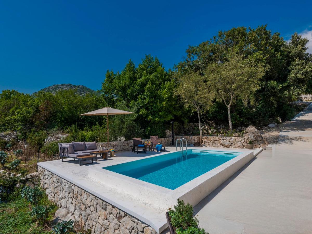 Rougemarin Heritage House With Private Pool Villa