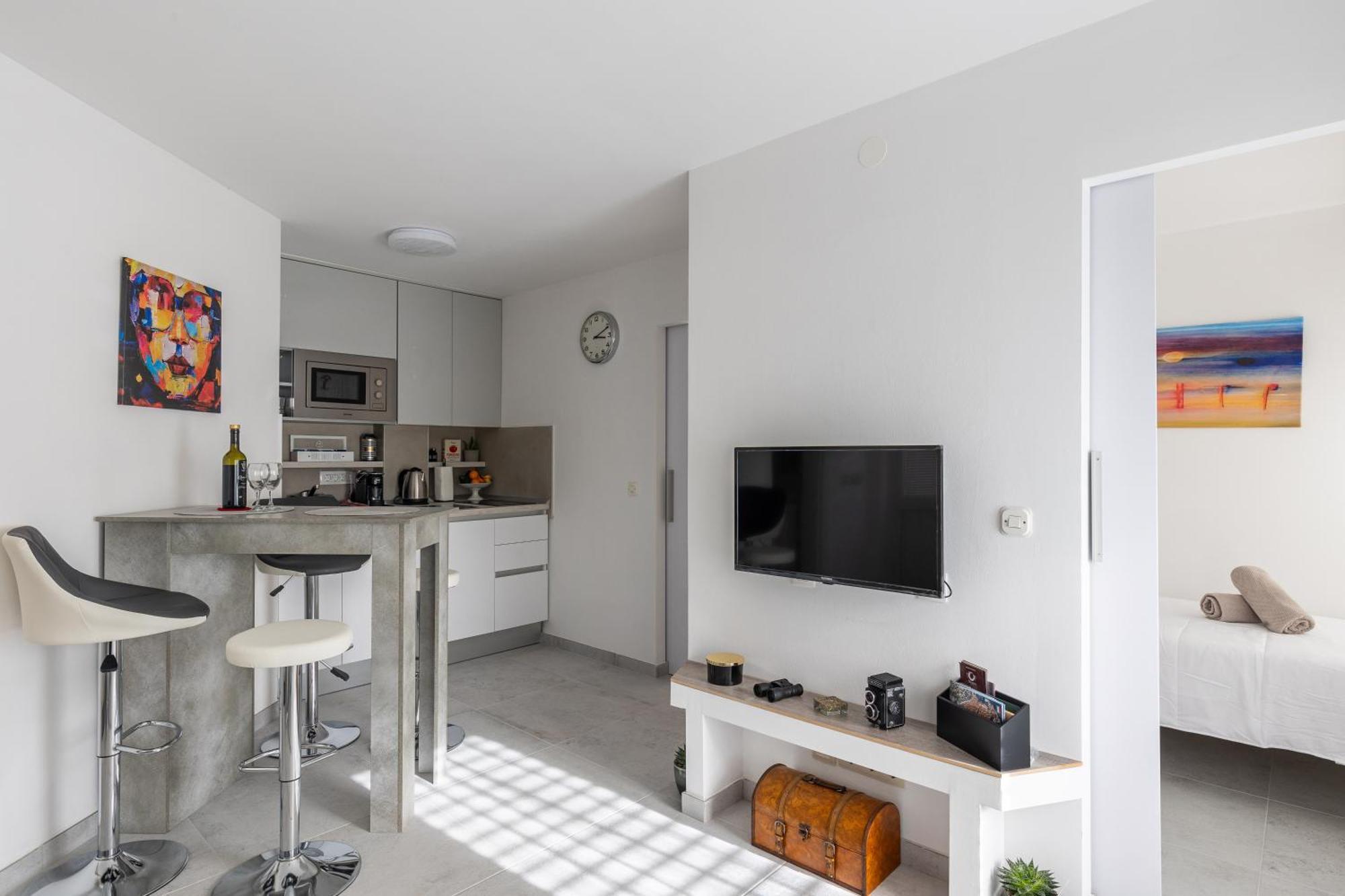Domus Apartment