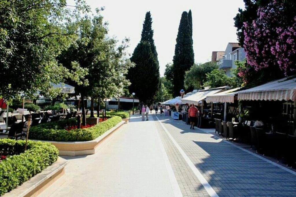 Lida - Comfort One Bedroom Apt,free Parking-lapad Apartment *