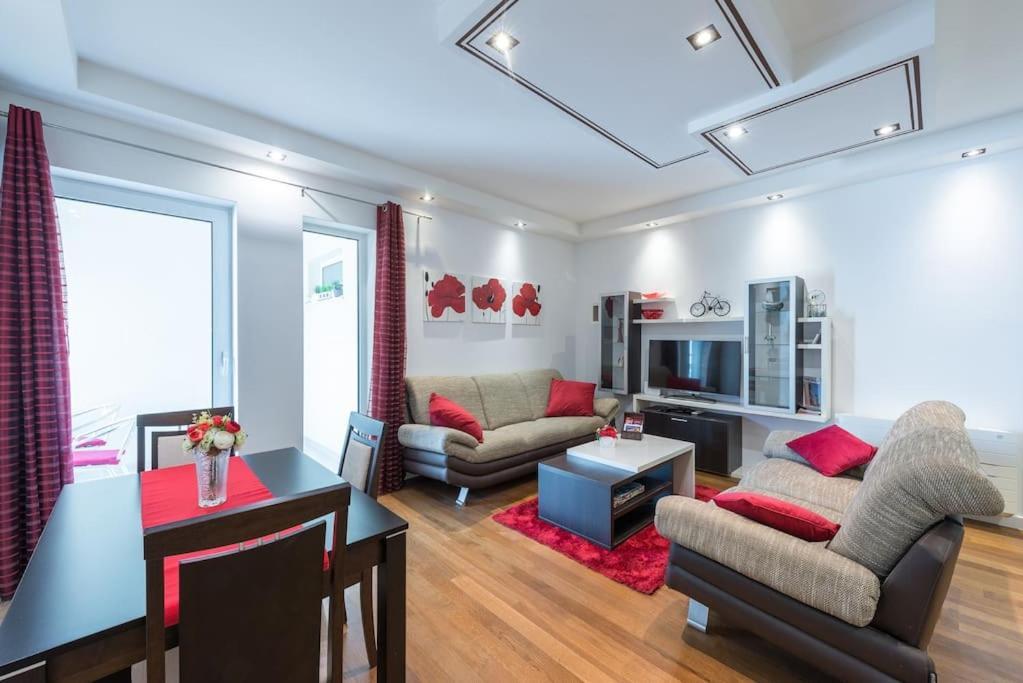 Lida - Comfort One Bedroom Apt,free Parking-lapad Apartment