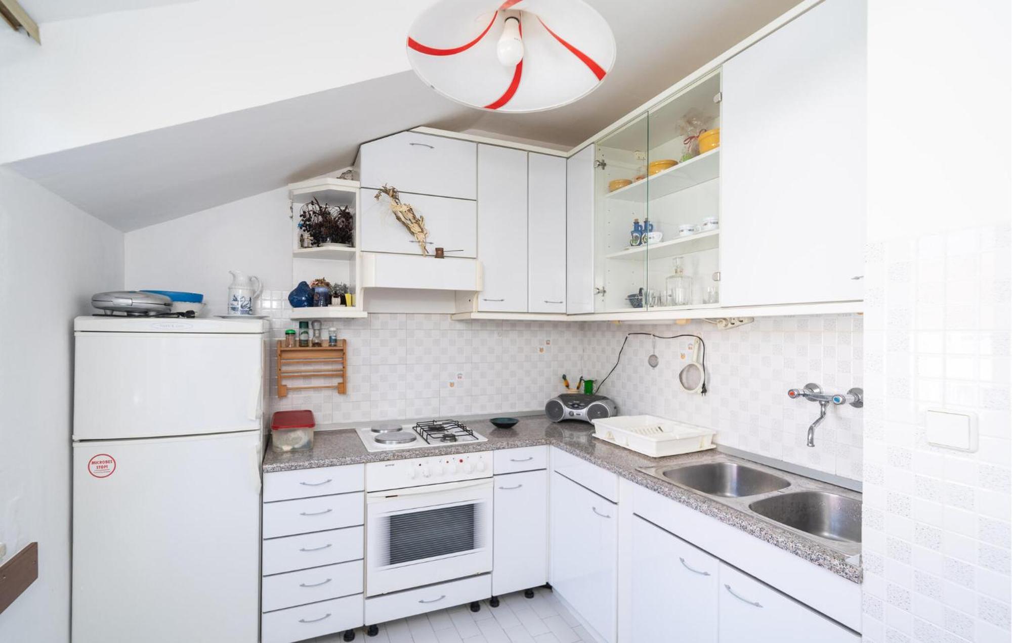 1 Bedroom Lovely In