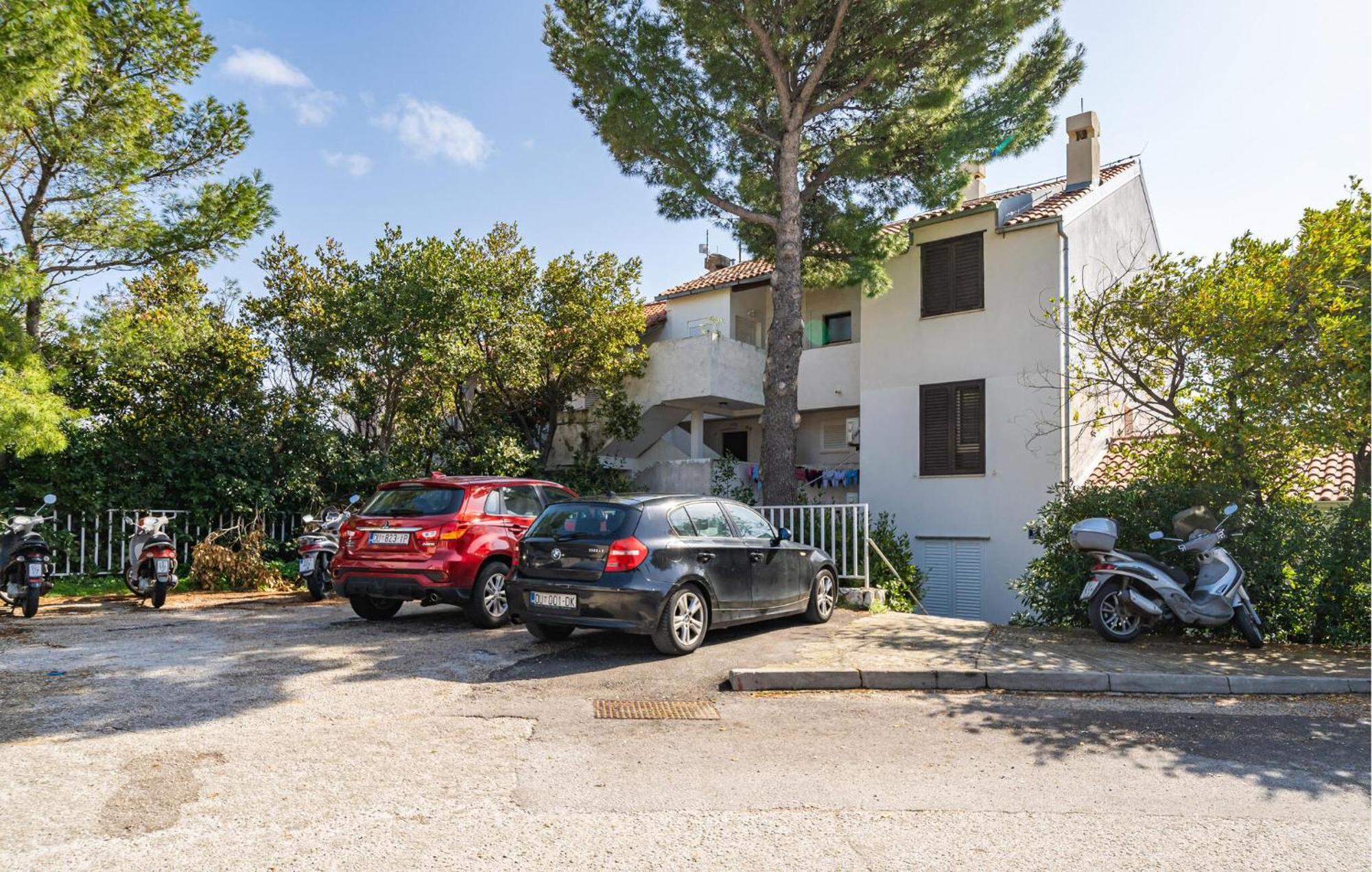 Apartment 1 Bedroom Lovely In