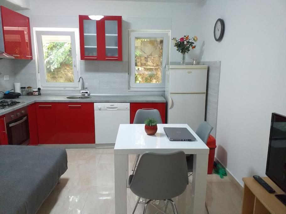 Sweet - Excellent Location Apartment