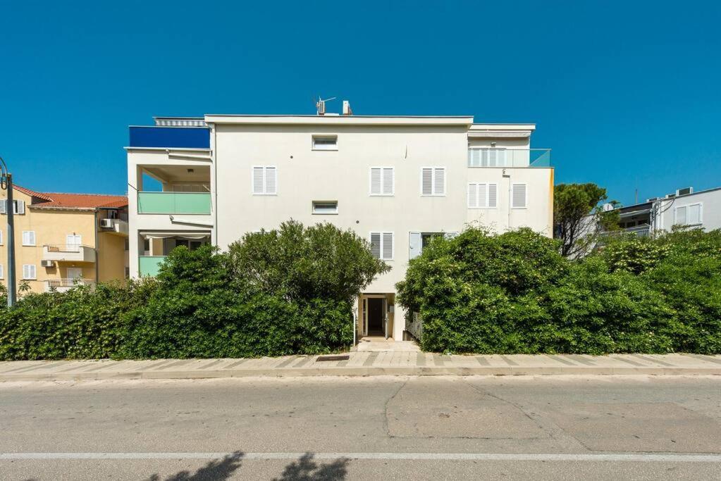 Lida - Comfort One Bedroom Apt,free Parking-lapad Apartment