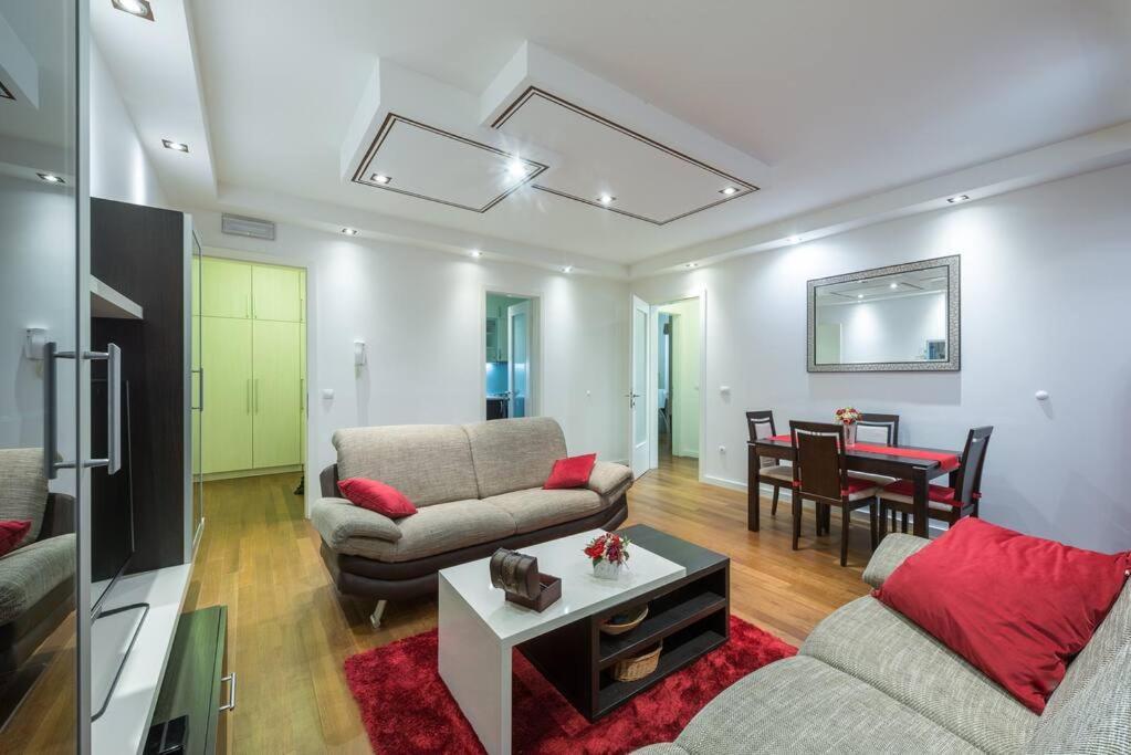 Lida - Comfort One Bedroom Apt,free Parking-lapad Dubrovnik