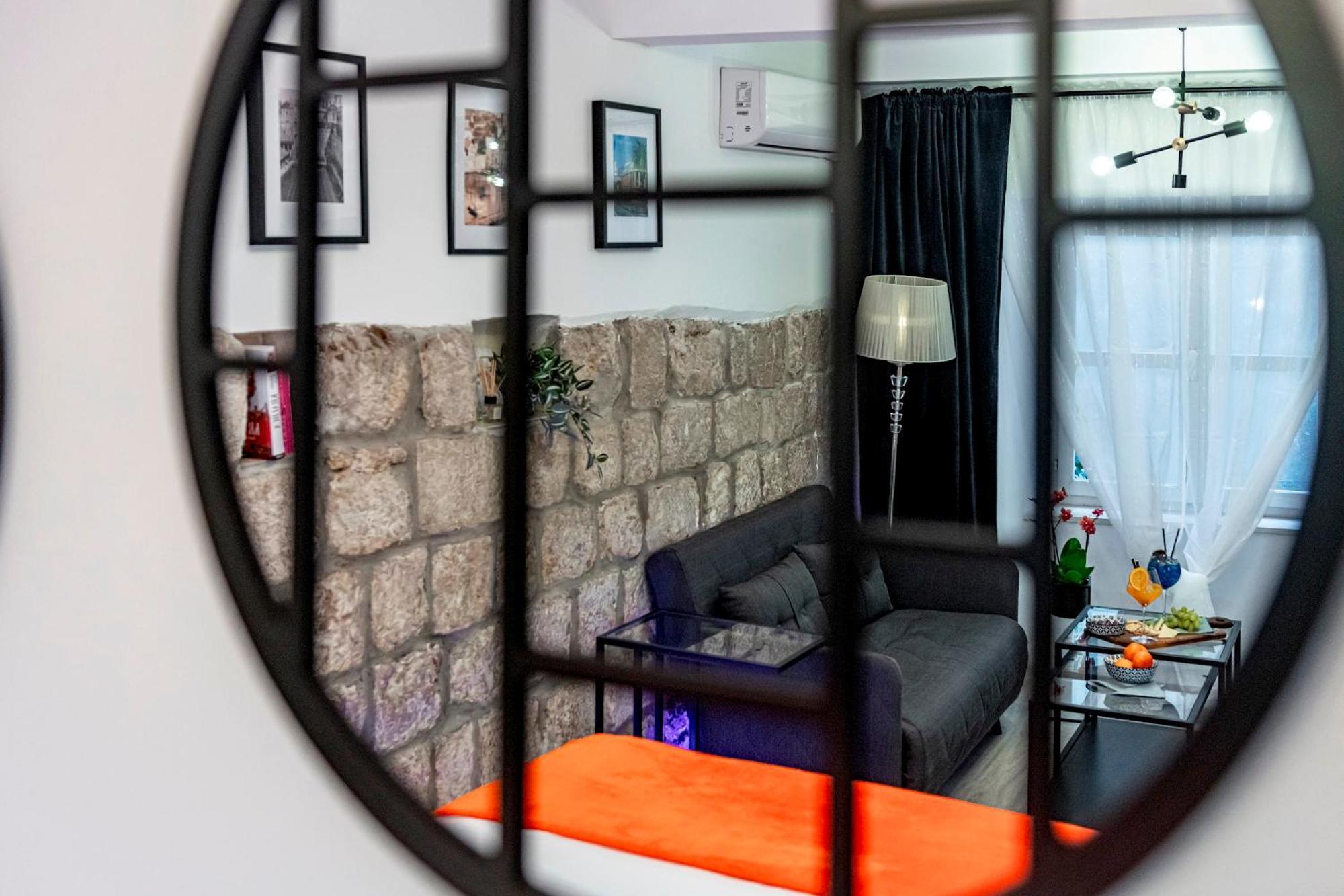 Apartment Old Town Fantastic 2 *