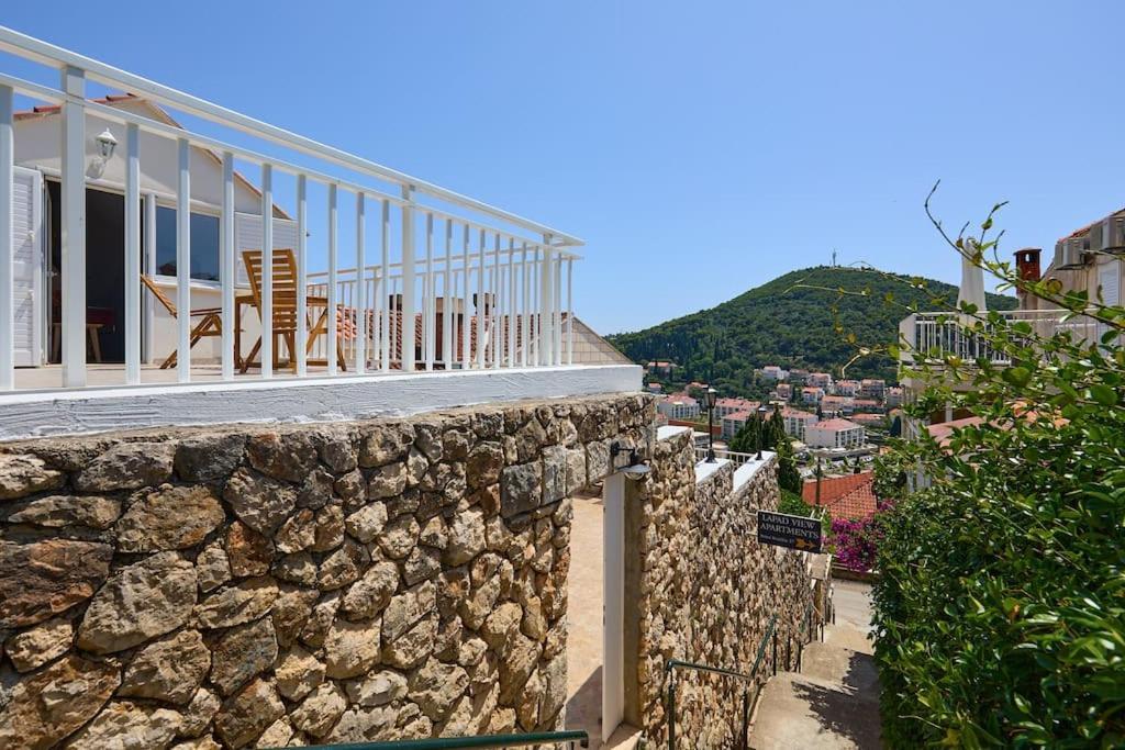 Apartment Luxe Retreat In Lapad - Seaside