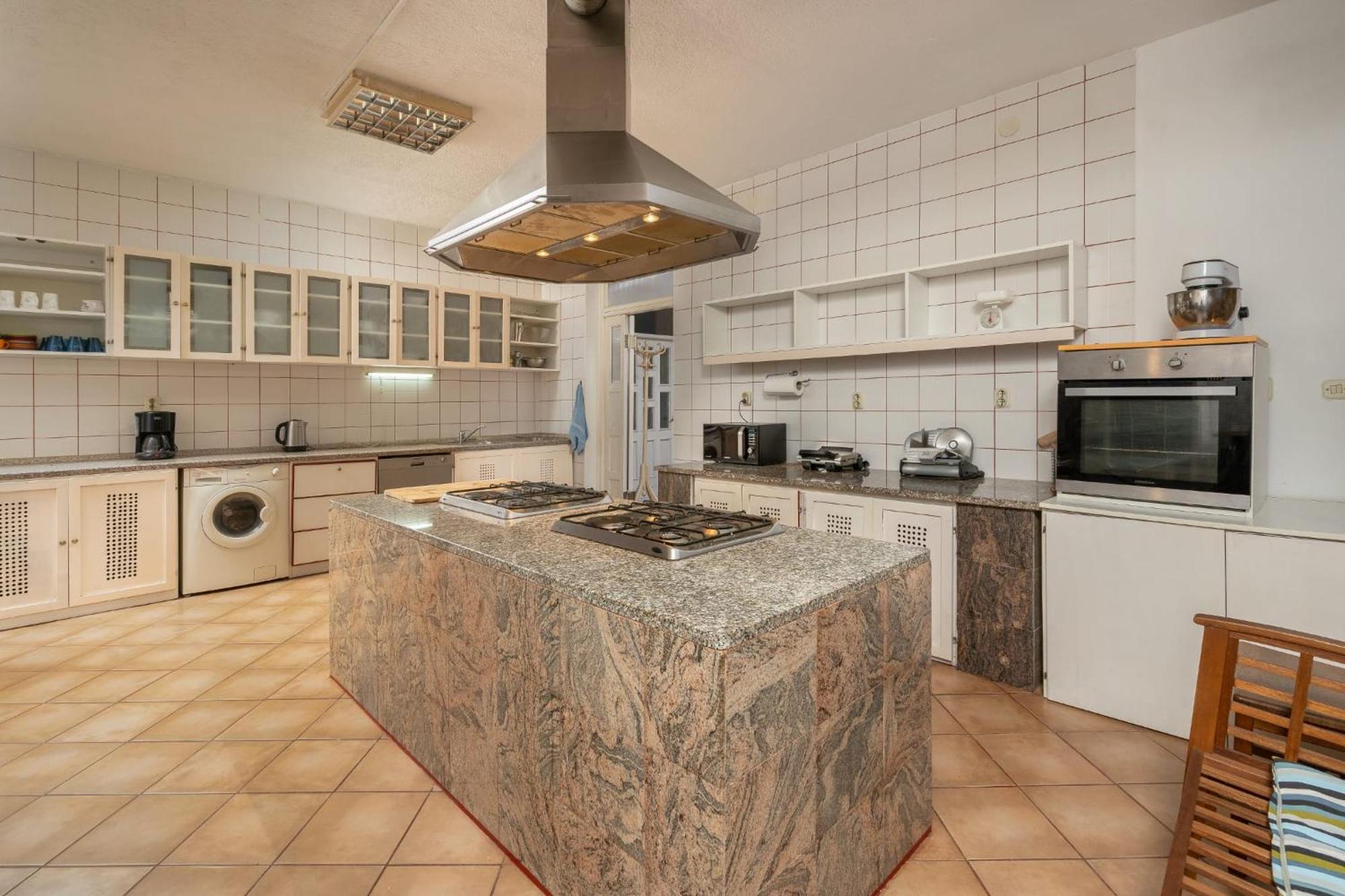 Authentic House