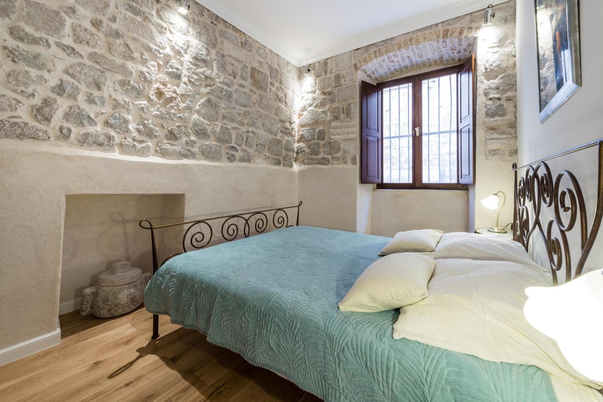 Talir Apartment *