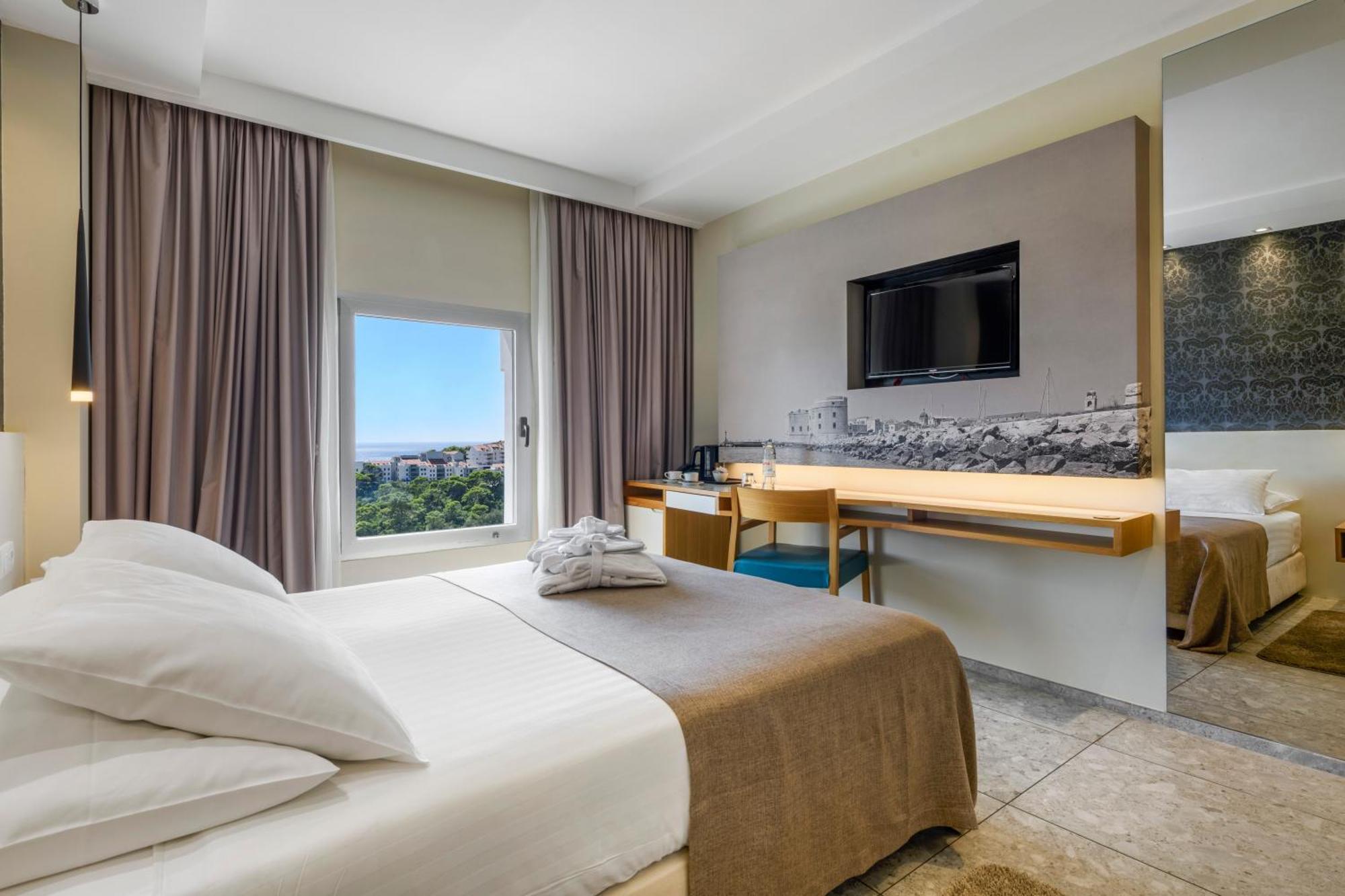 Hotel Lero 4*