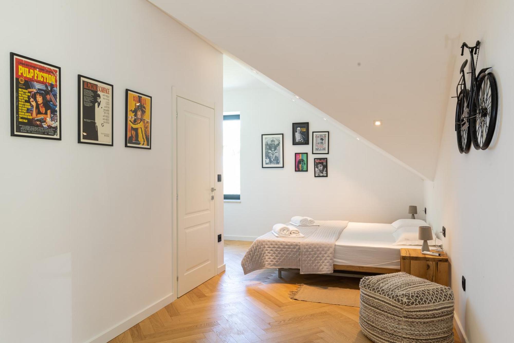 Apartment B With Old Town & Sea View