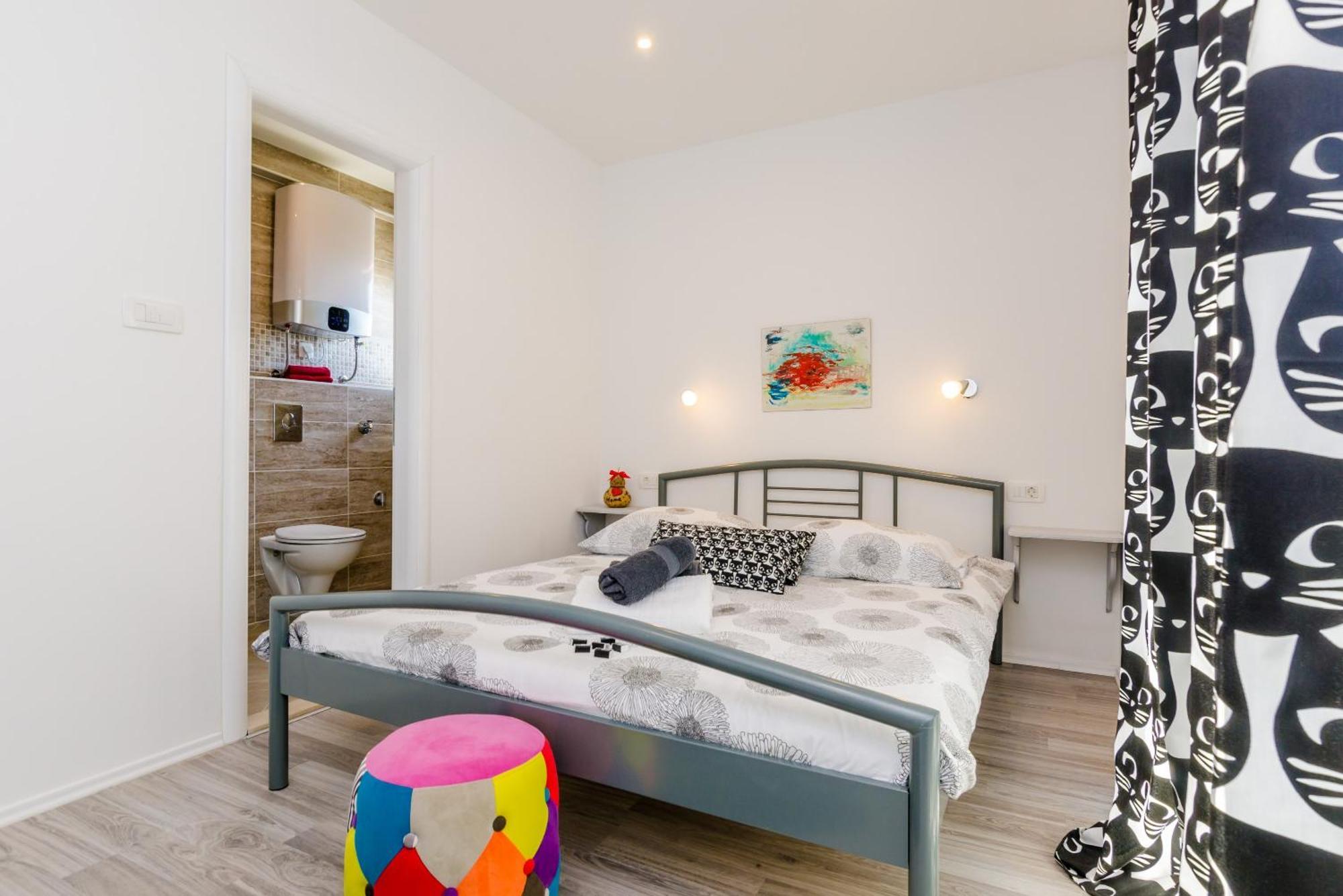 Guest house Nikolina 3*