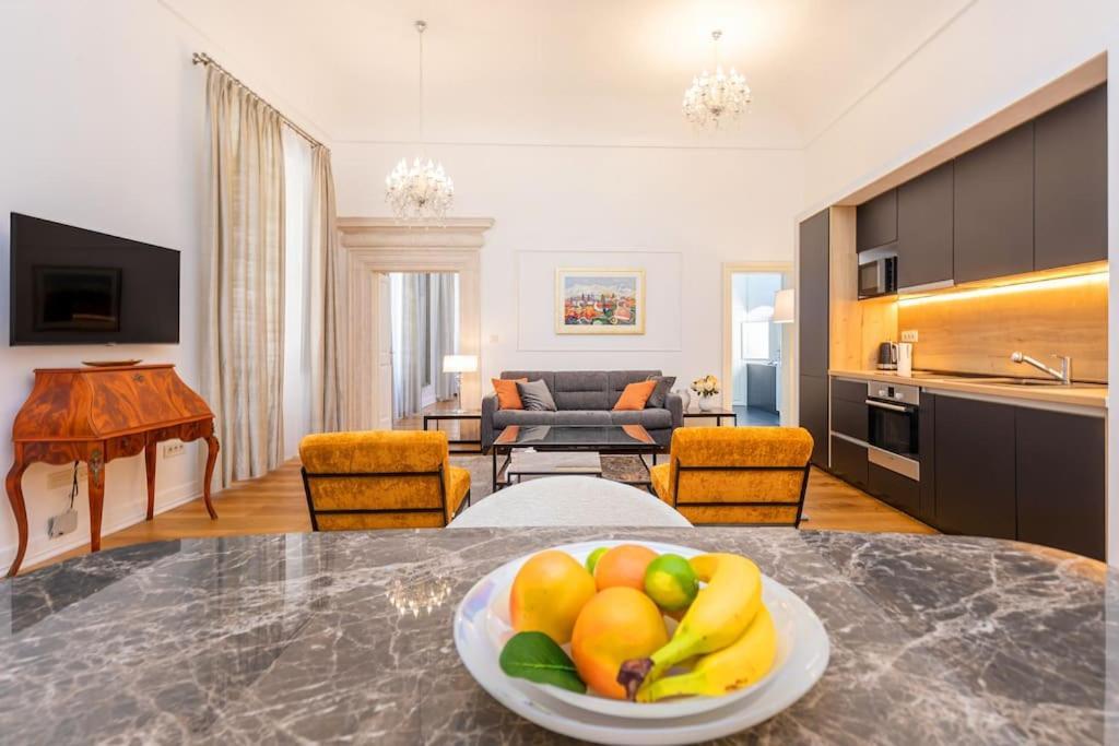 Palace Art Ii Apartment *