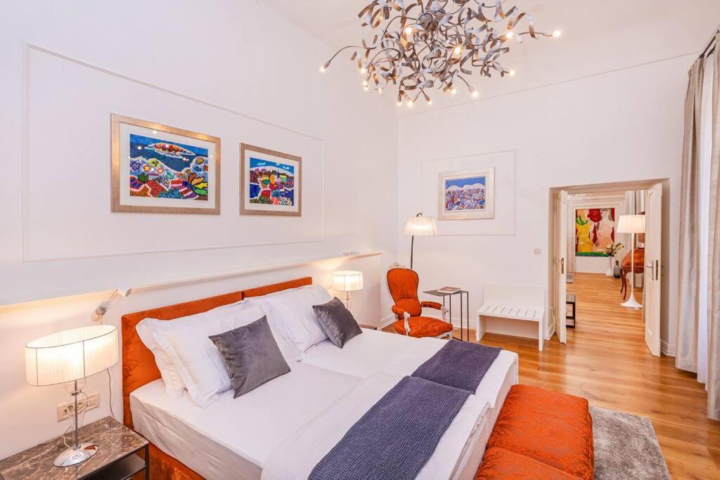 Apartment Palace Art Ii *