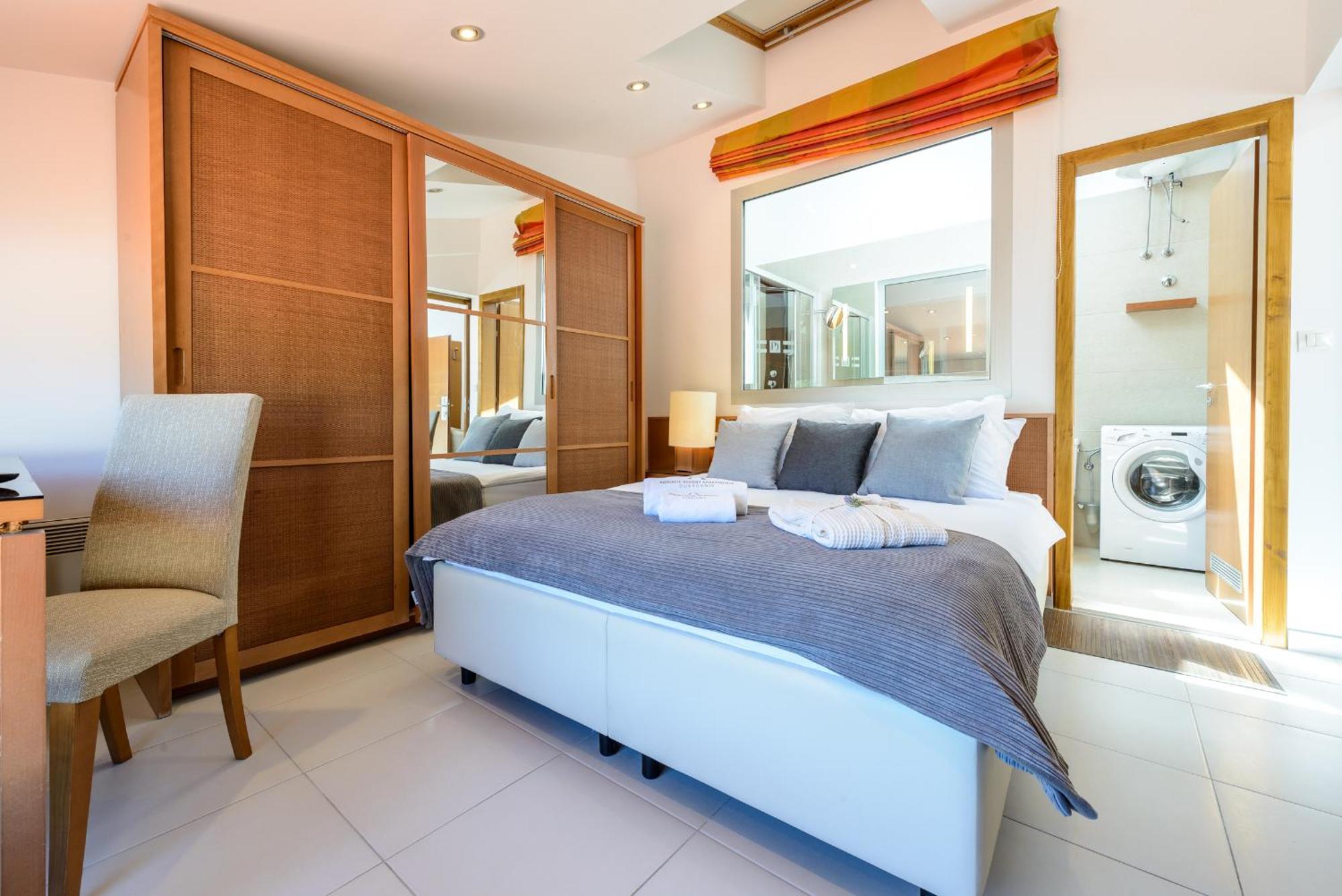 Adriatic Apartment *