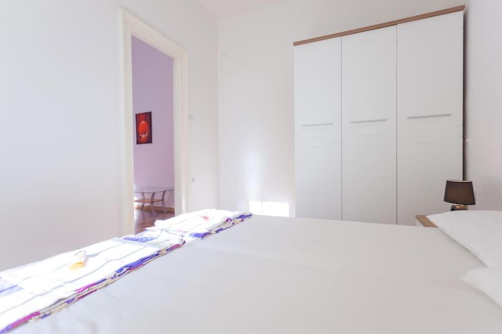Redcoral-apartment In Center Apartment