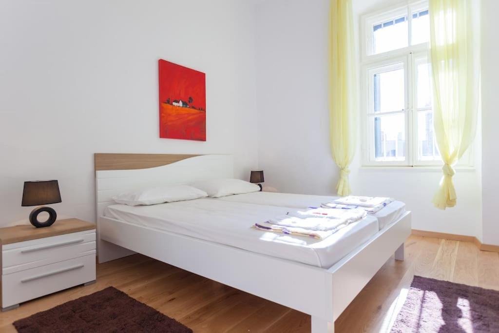 Redcoral-apartment In Center Apartment *
