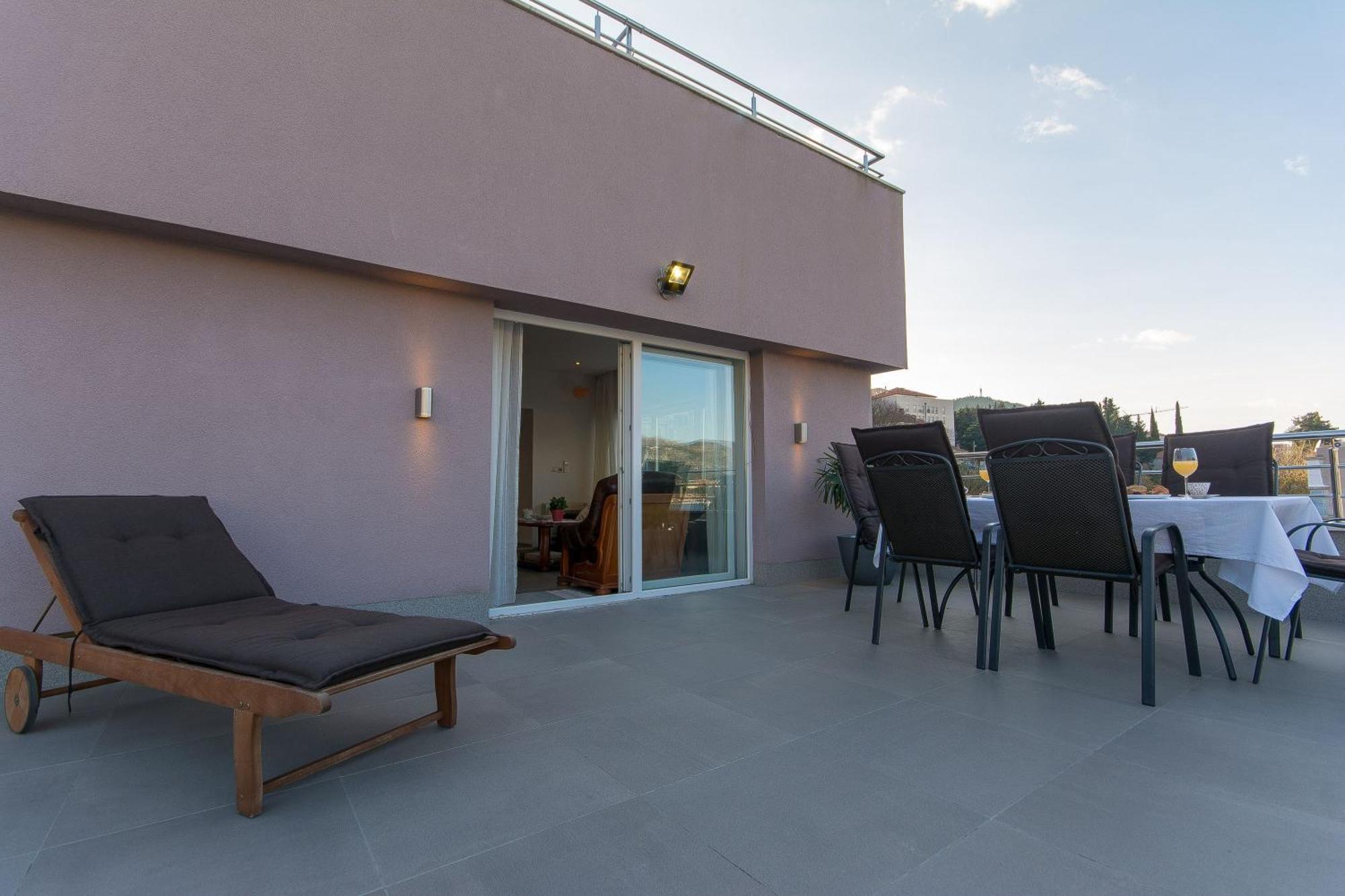 Marela Apartment *
