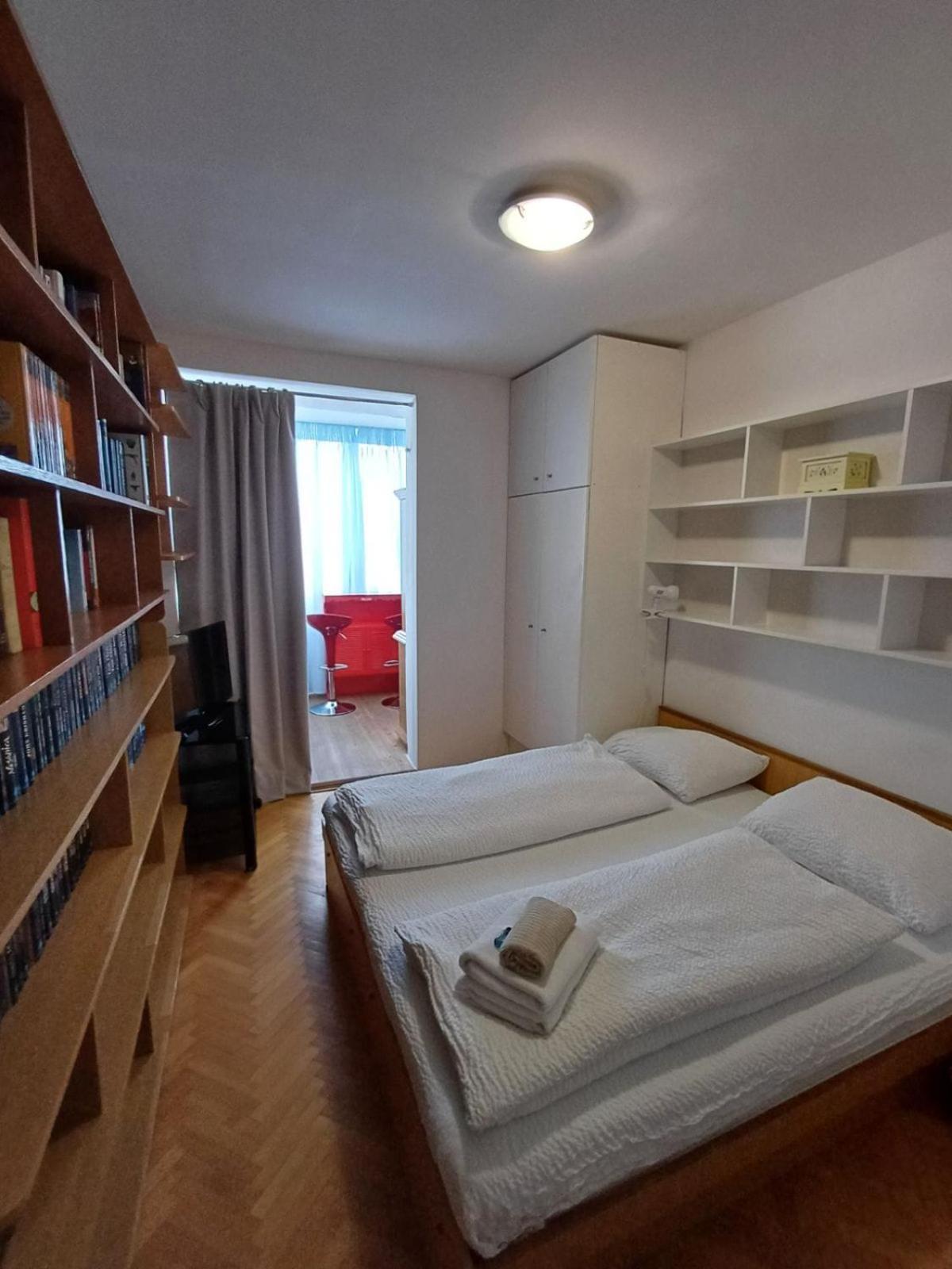 Moonlight Apartment *