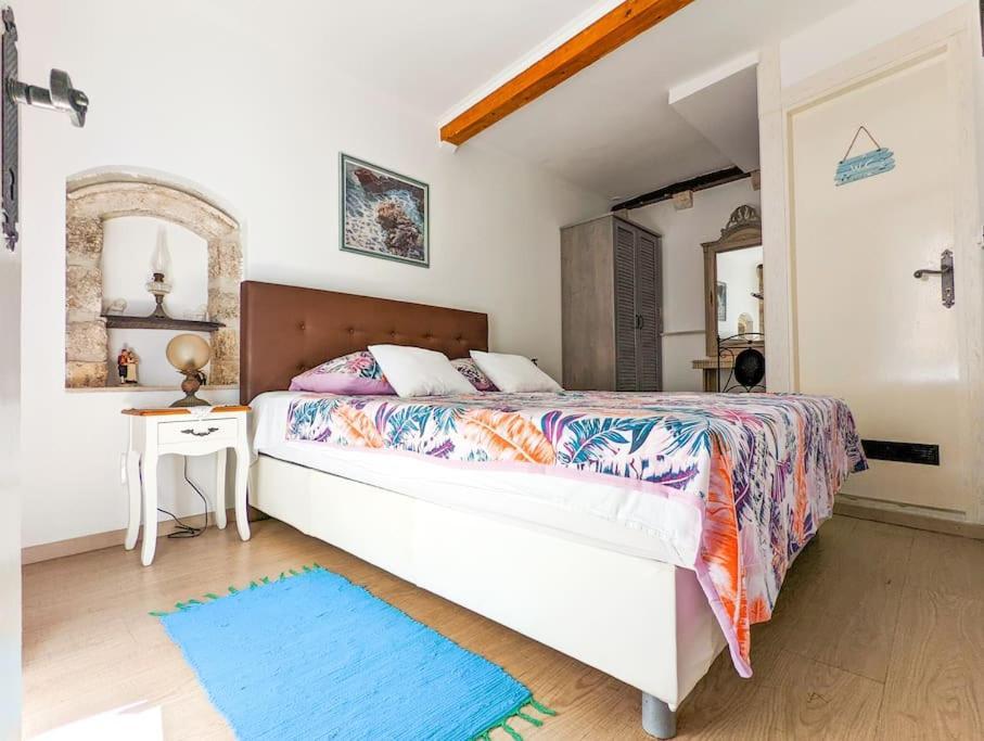 Roko, Old Town Apartment *