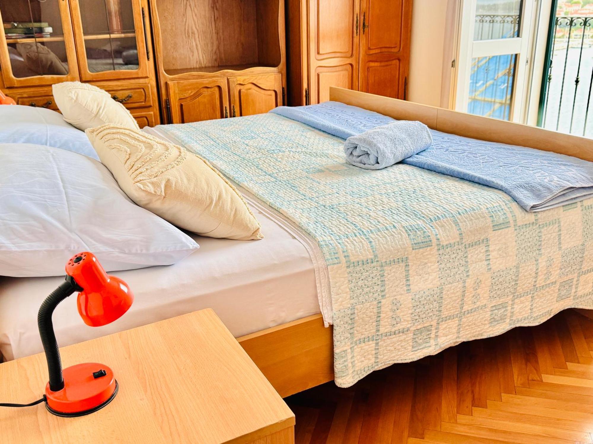 Ferienhaus Dalmatian House, Spacious Stone Terraces, Balcony , Views *