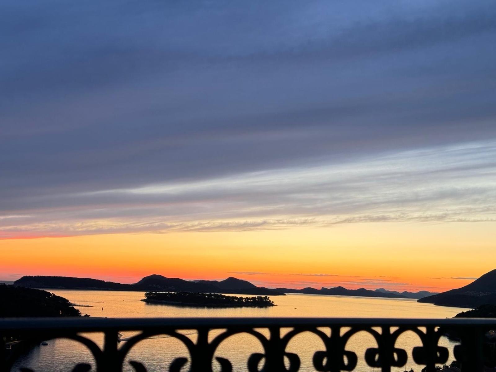 Holiday home Dalmatian House, Spacious Stone Terraces, Balcony , Views Dubrovnik