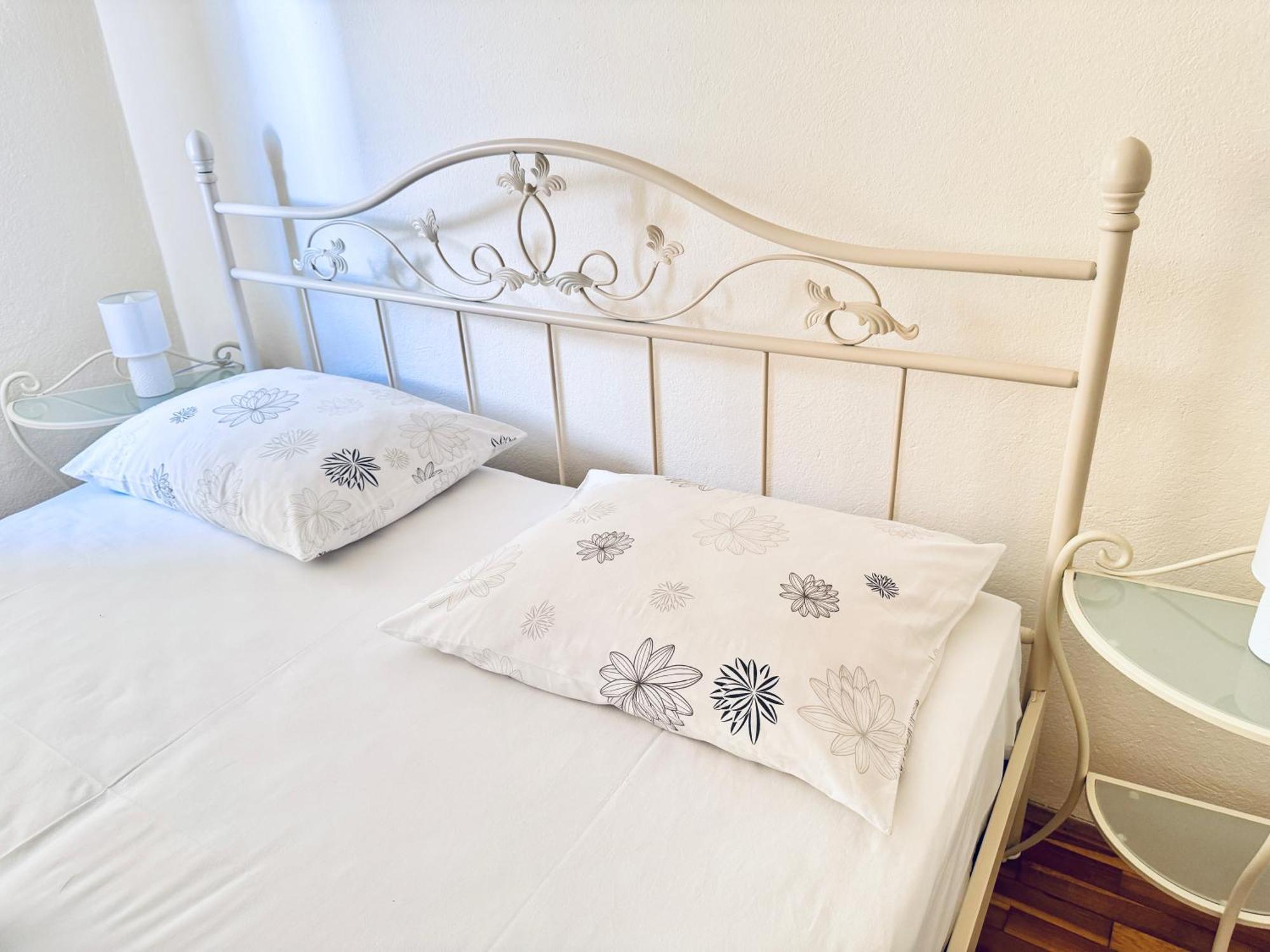 Ferienhaus Dalmatian House, Spacious Stone Terraces, Balcony , Views *