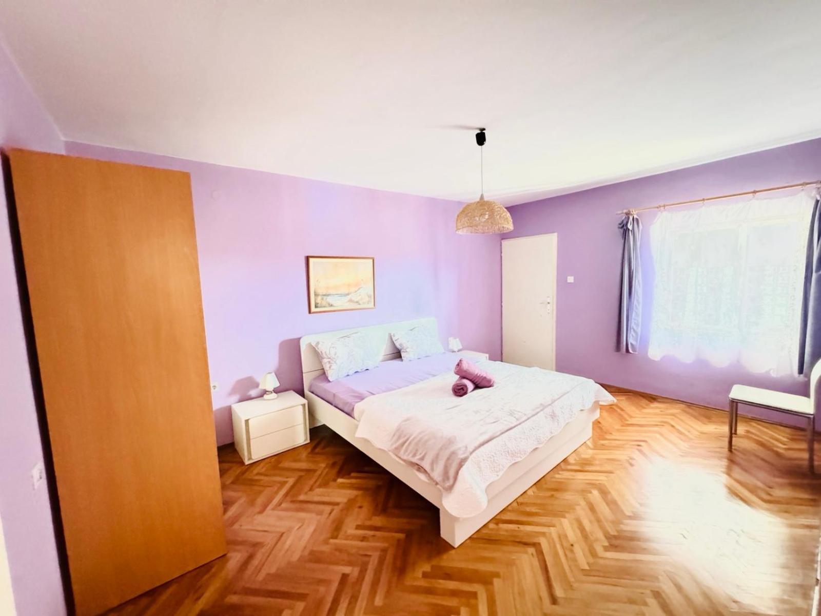 Dalmatian House, Spacious Stone Terraces, Balcony , Views Ferienhaus