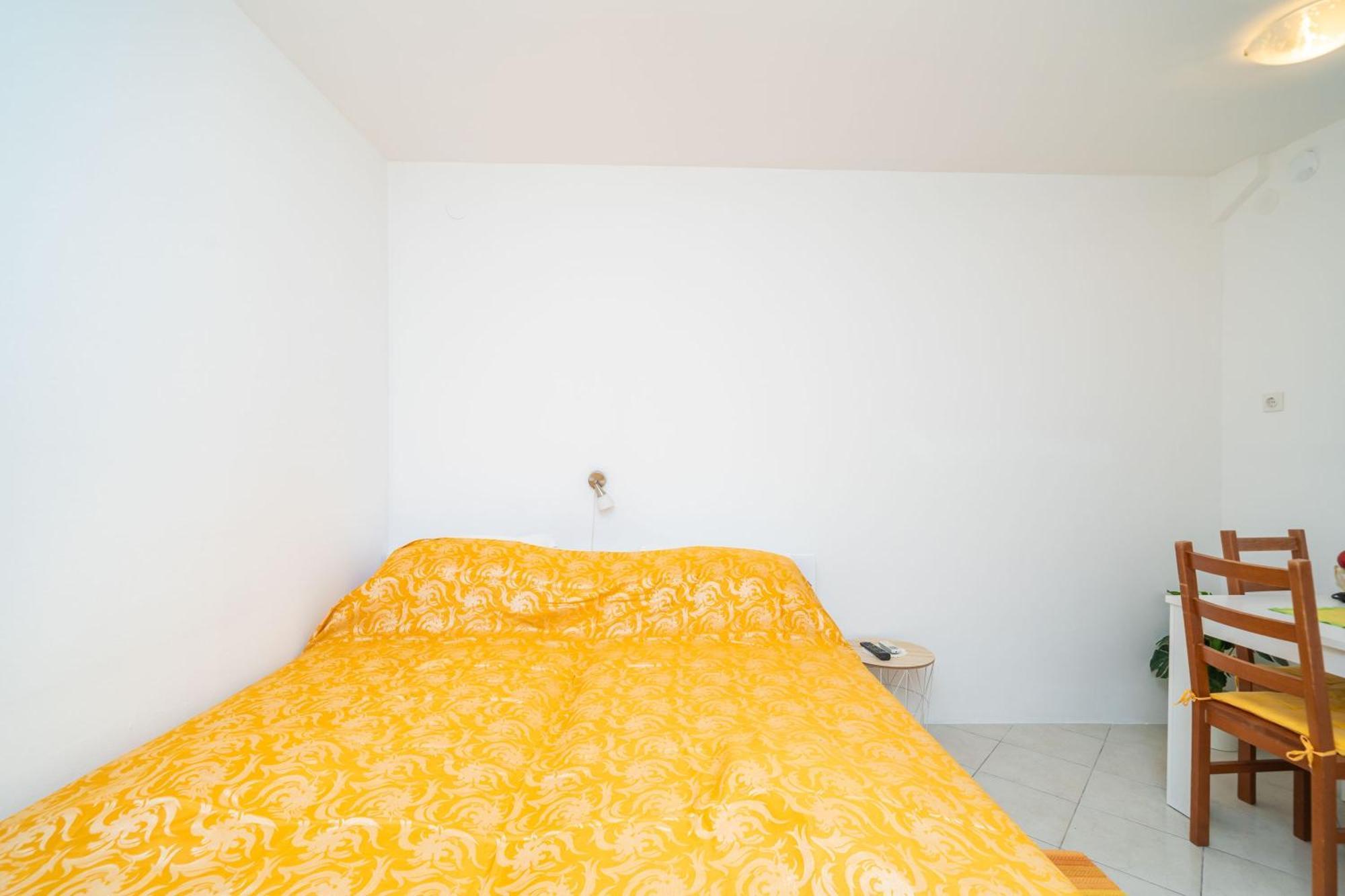 Aurelia Guest house