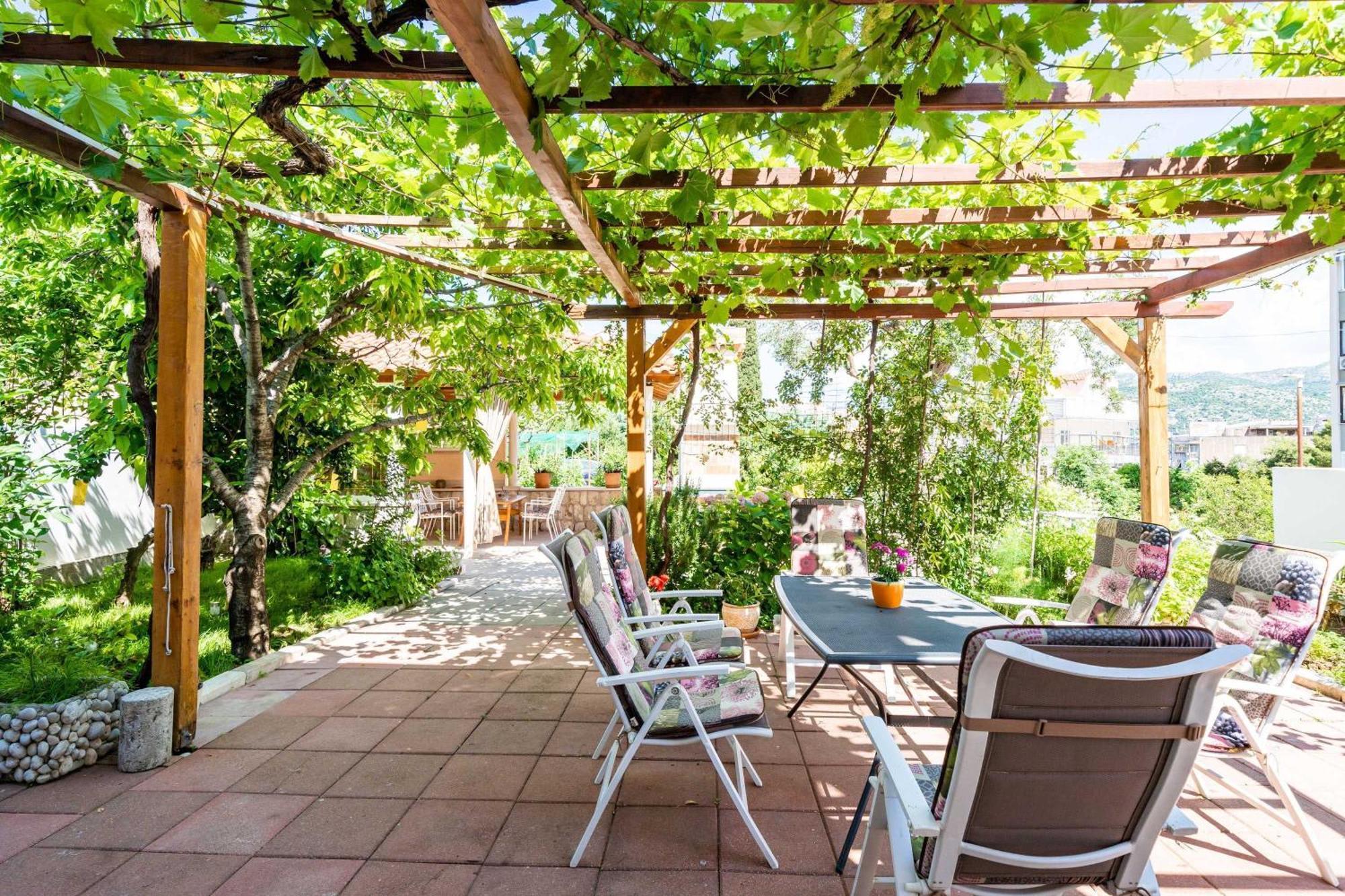 & V&m Guest house