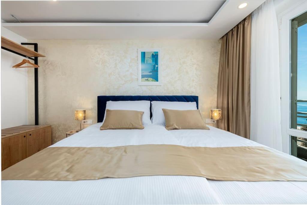 Adriatic Azure Apartment