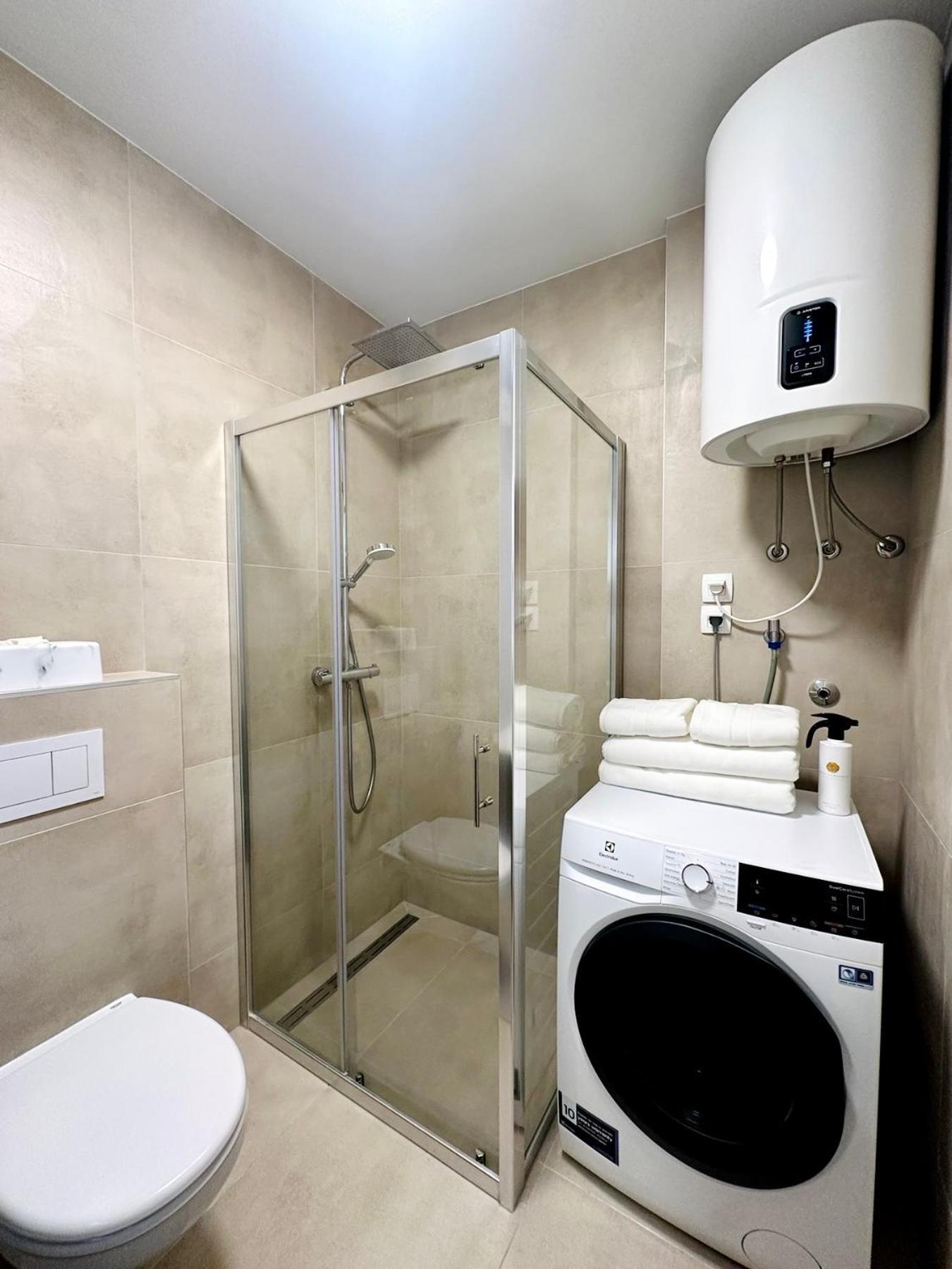Jamies Self Serviced Luxury