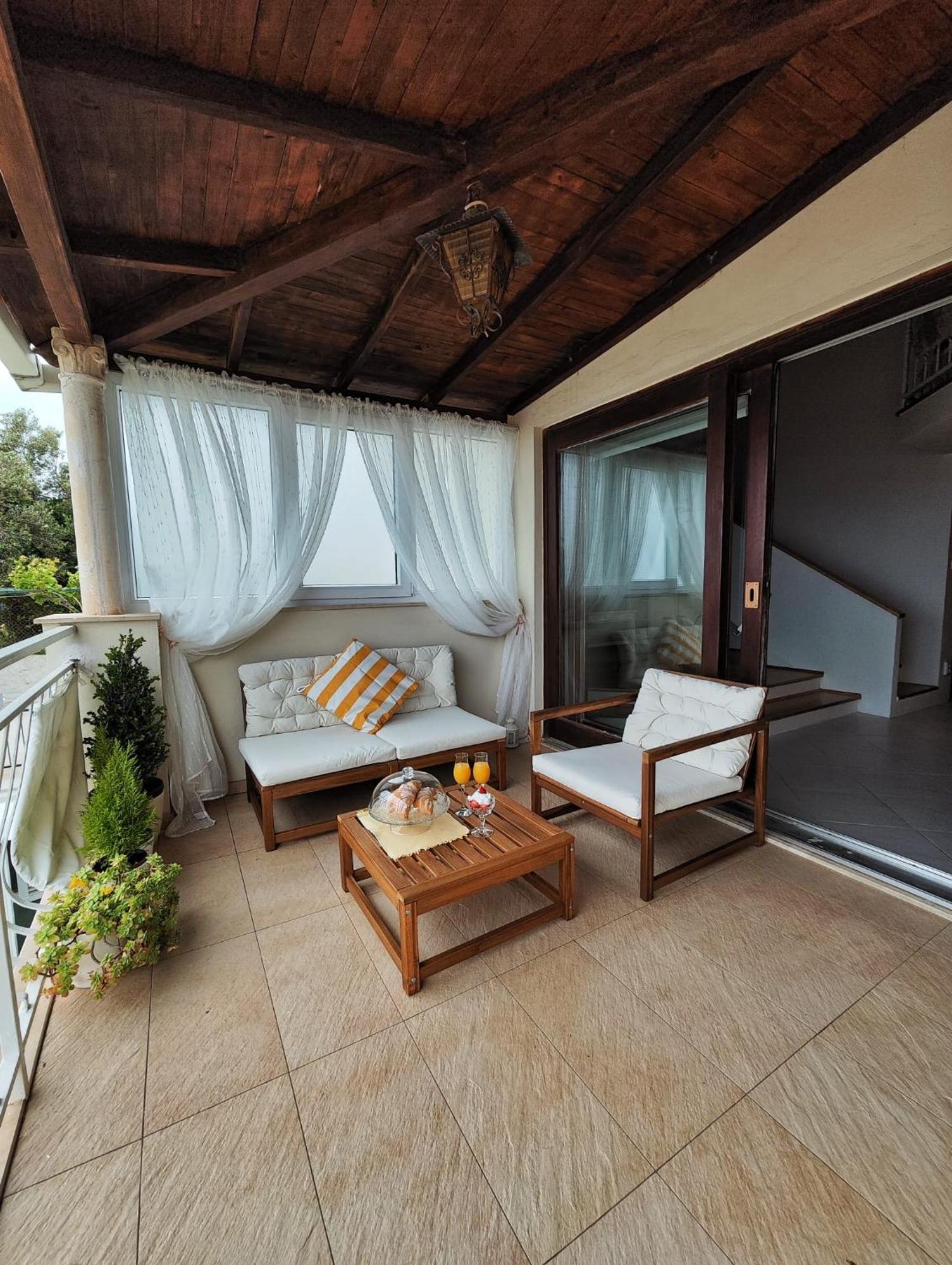 Anadora Apartment