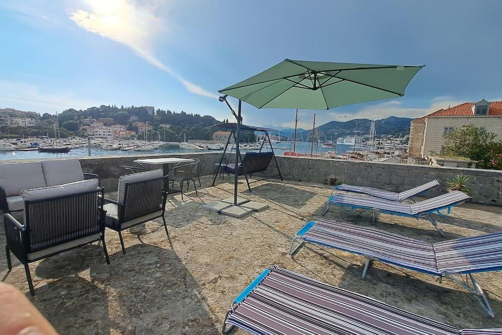 Renaissance With Terrace & Garden *