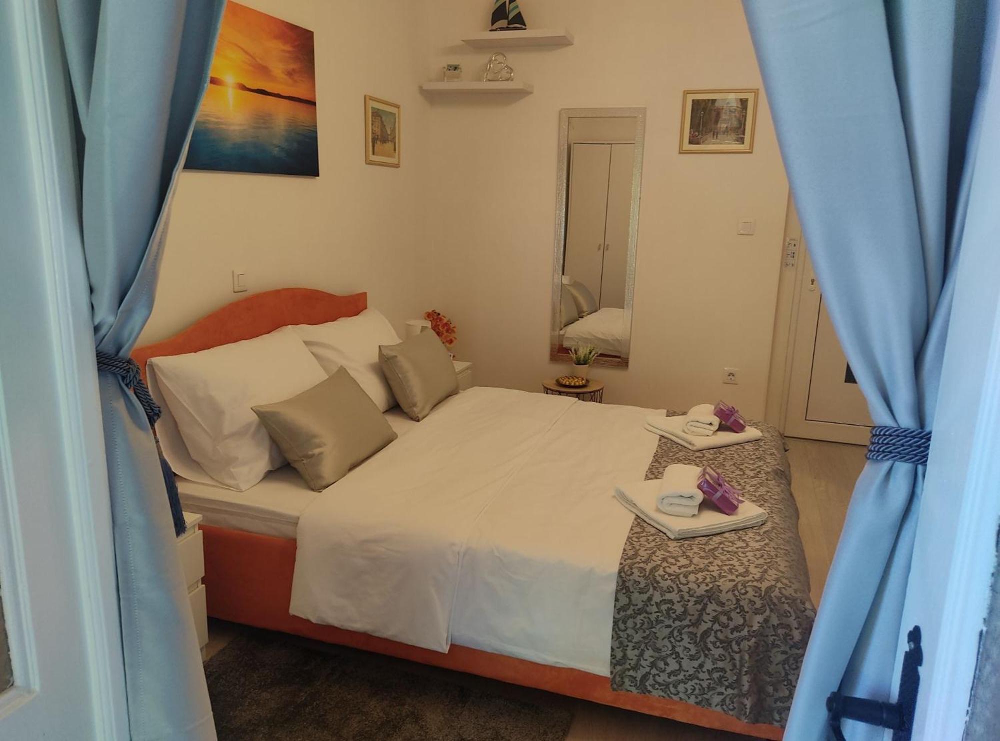 Porat 2 With Private Terrace *