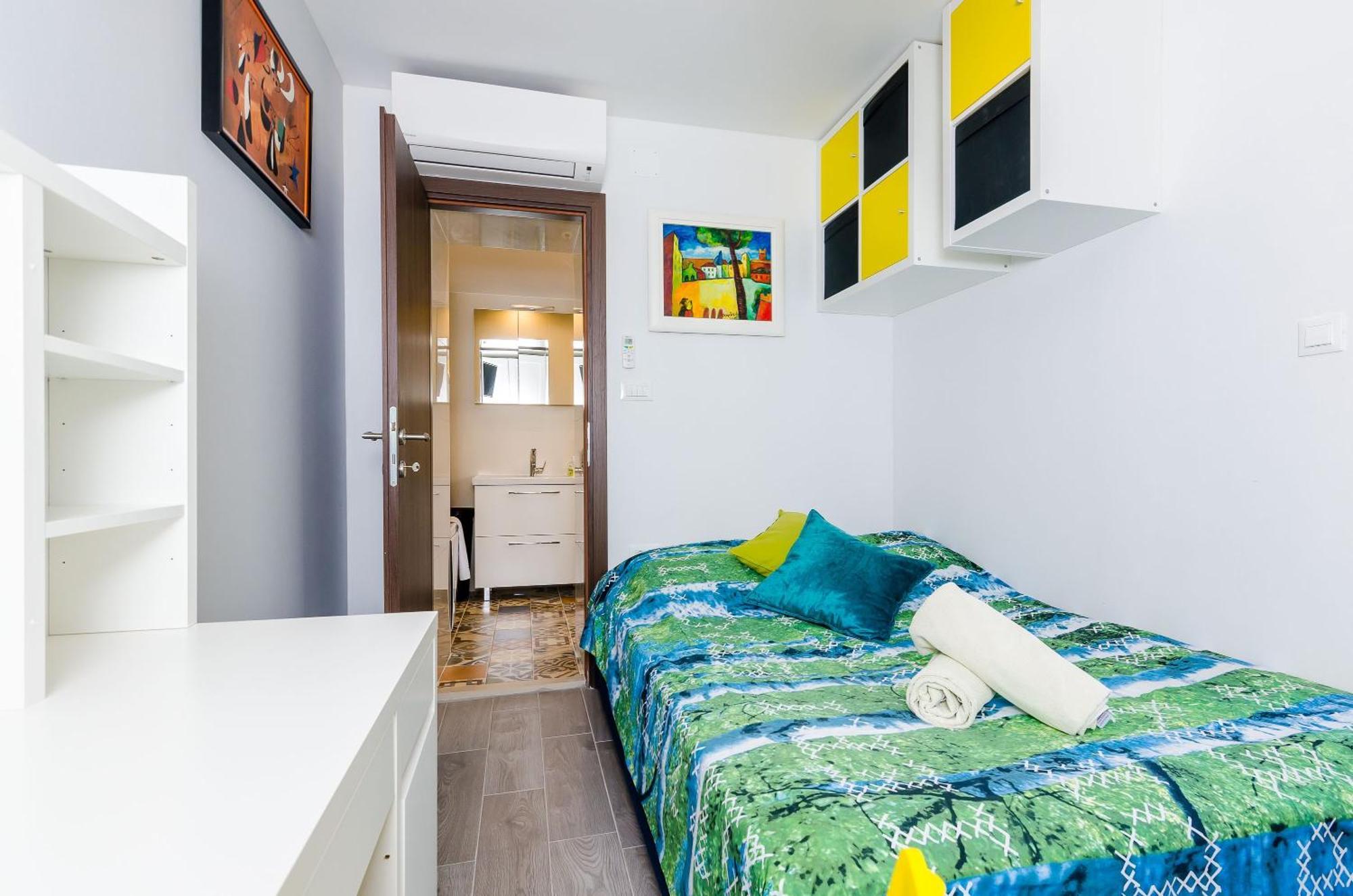 & Sunset Guest house 3*