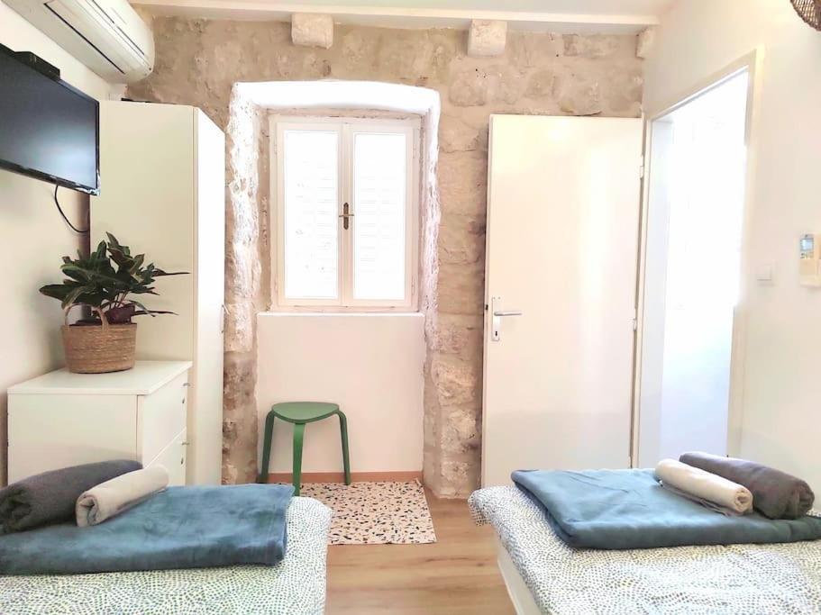 Apartment 3 Bedroom House In Old Town *