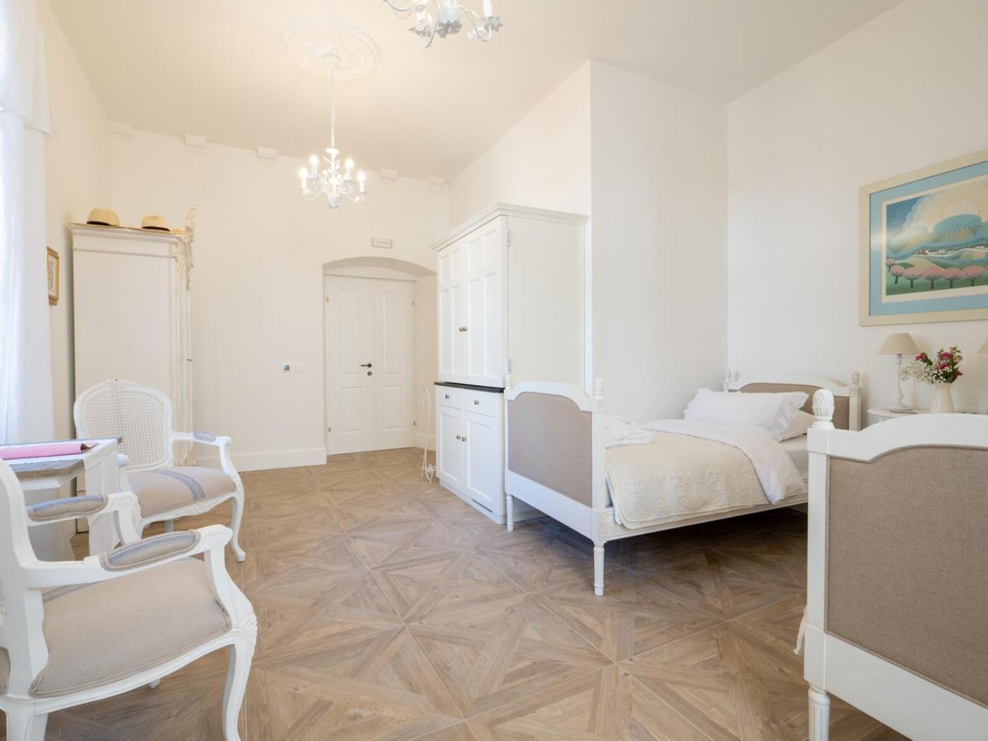 The Byron Guest house *