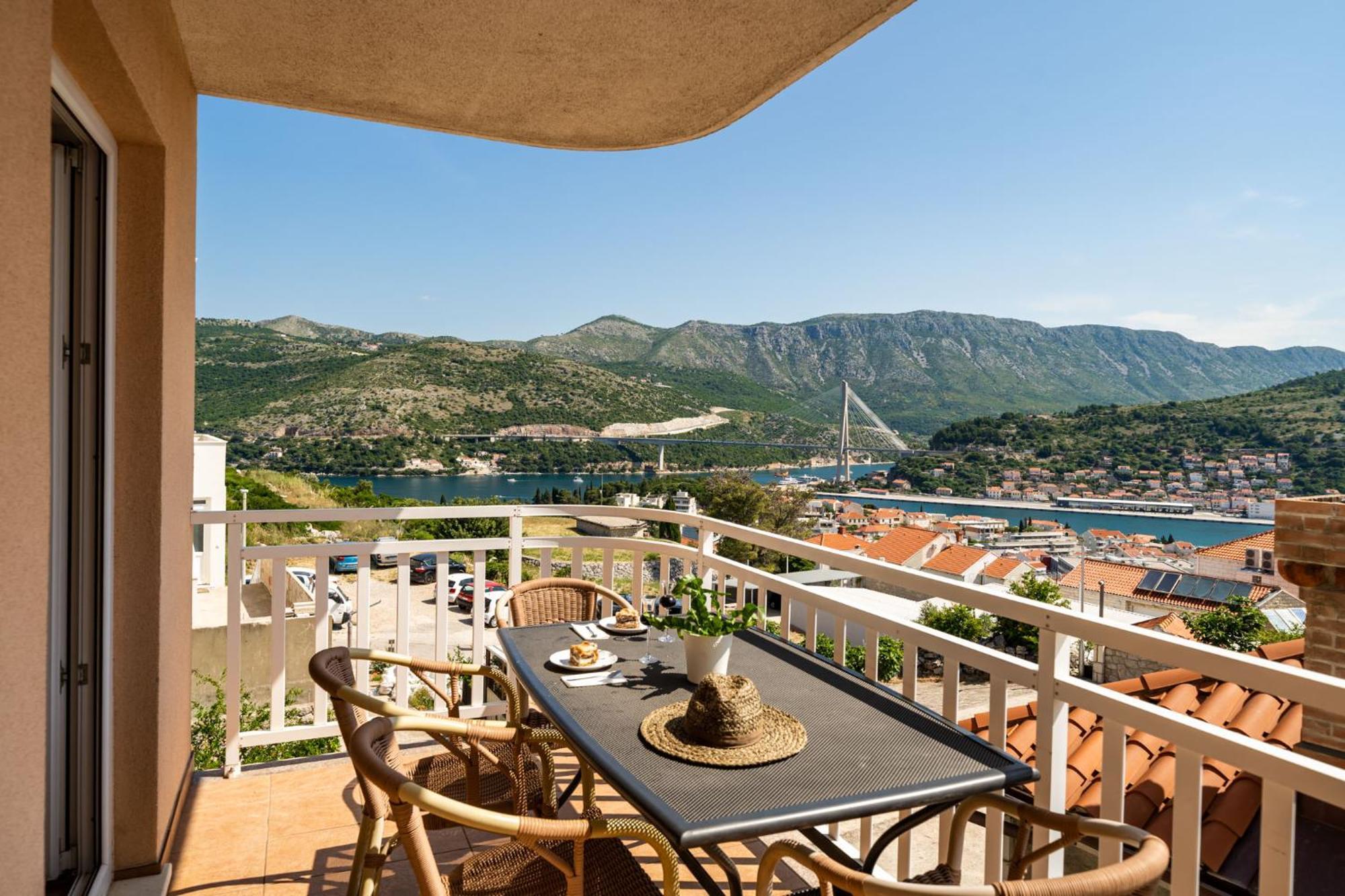 Apartment Burum - With Beautiful View 3