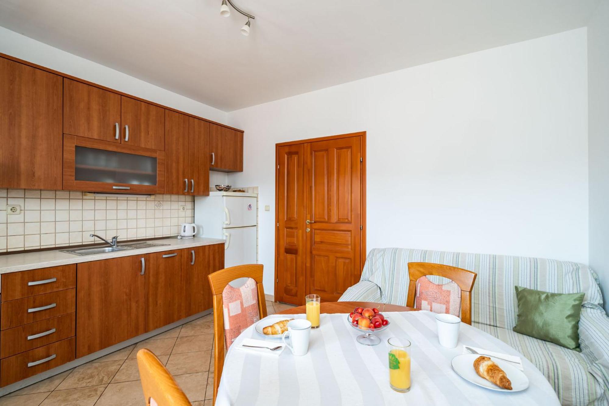 Burum - With Beautiful View 3 Apartment