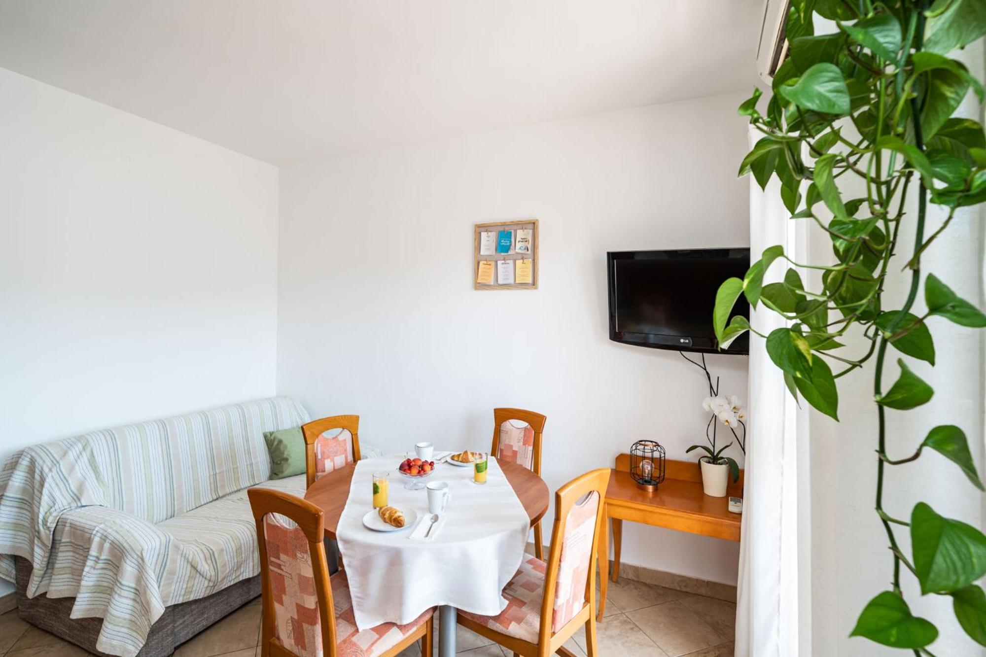 Burum - With Beautiful View 3 Apartment Dubrovnik