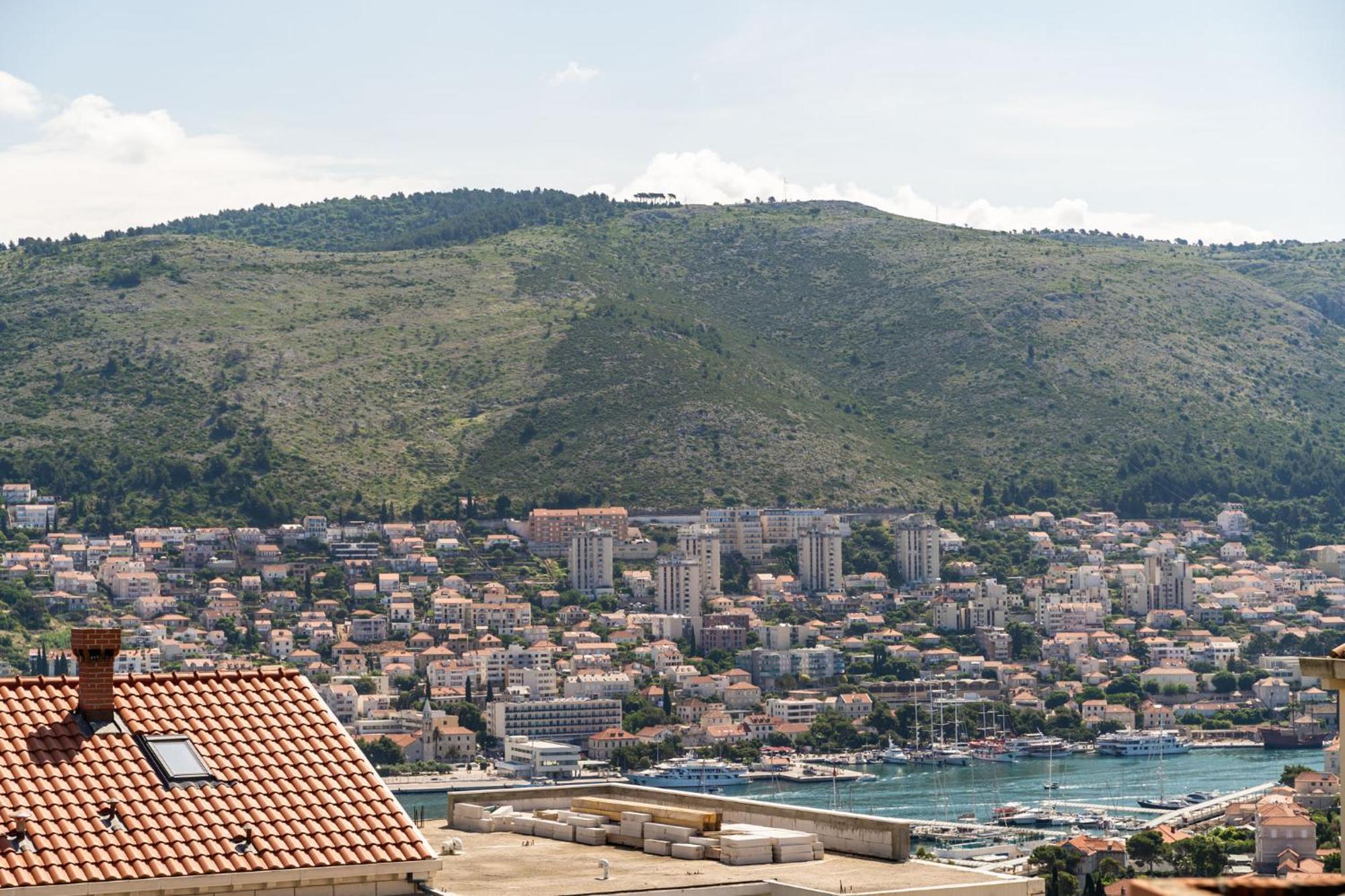 Apartment Burum - With Beautiful View 3 *