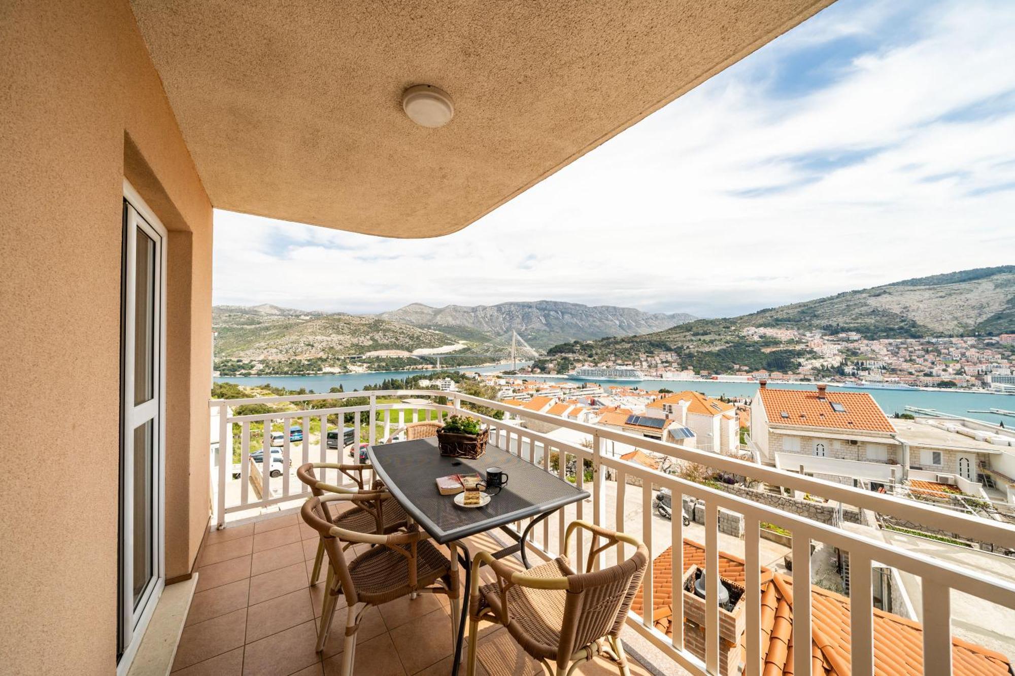 Apartment Burum - With Beautiful View 3