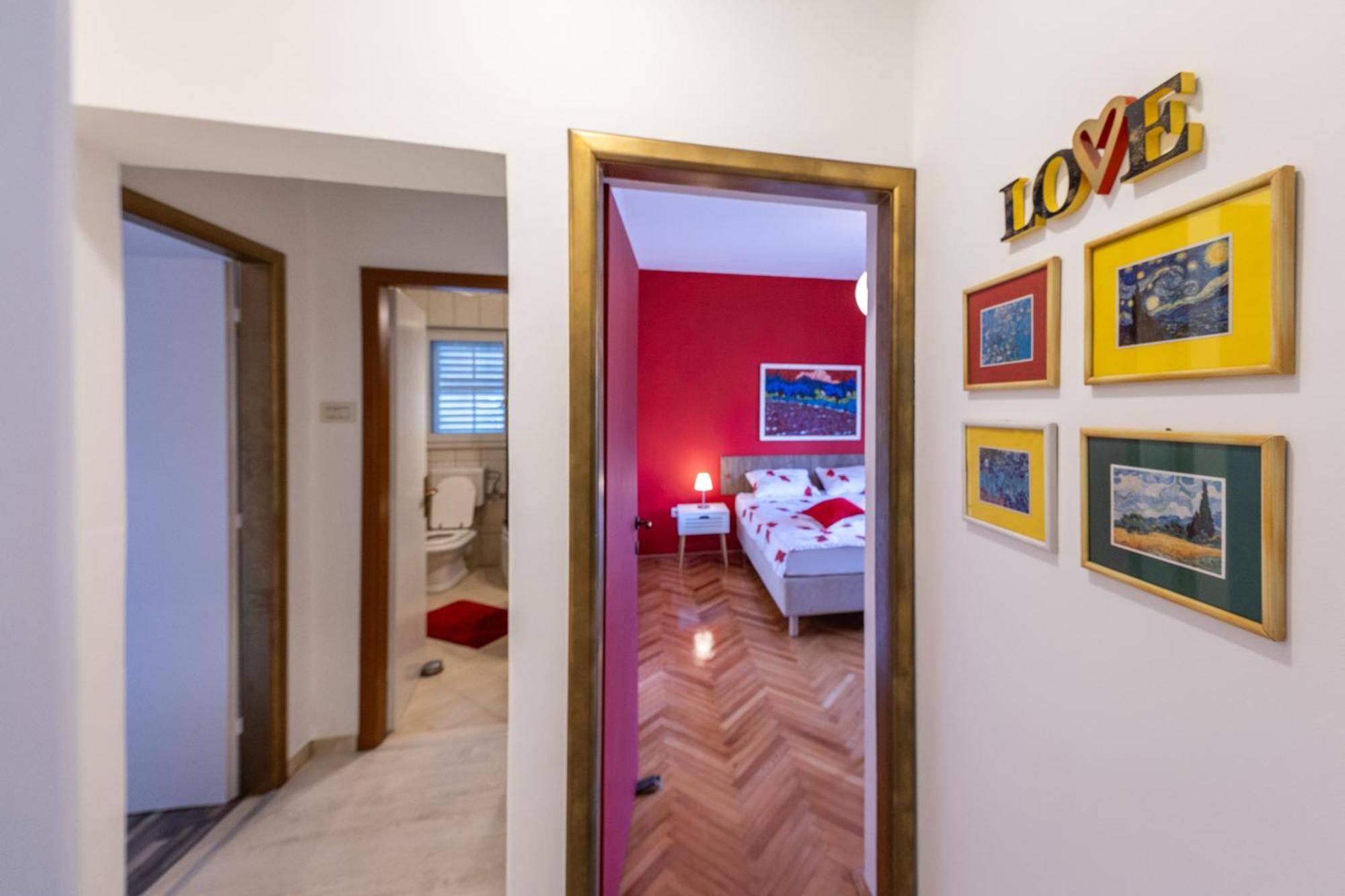 Red Apartment *