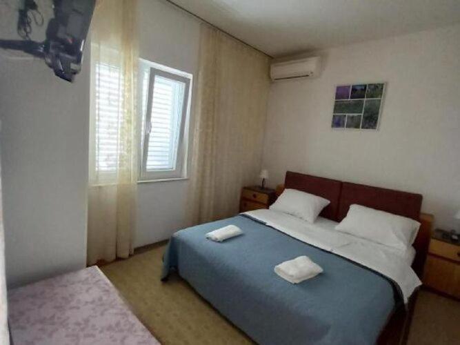 2 - Double With Shared Bathroom 1 - 6 Apartment Dubrovnik